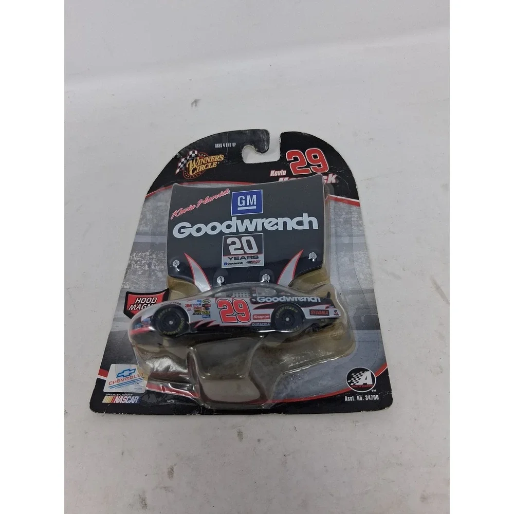 2005 Kevin Harvick #29 GM Goodwrench 1/64 Scale NASCAR Diecast Winners Circle. N